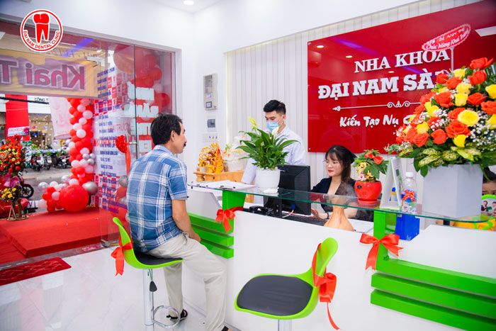 Những vị khách hàng đầu tiên của Nha Khoa Đại Nam Sài Gòn