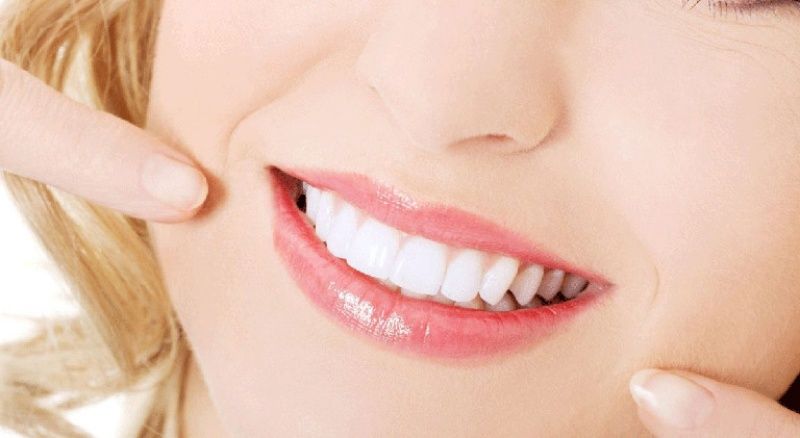 Bọc răng sứ giúp kéo dài tuổi thọ của răng sau khi lấy tủy