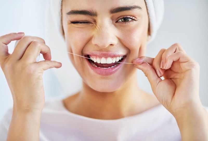 Chăm sóc răng miệng để ngăn ngừa sâu răng