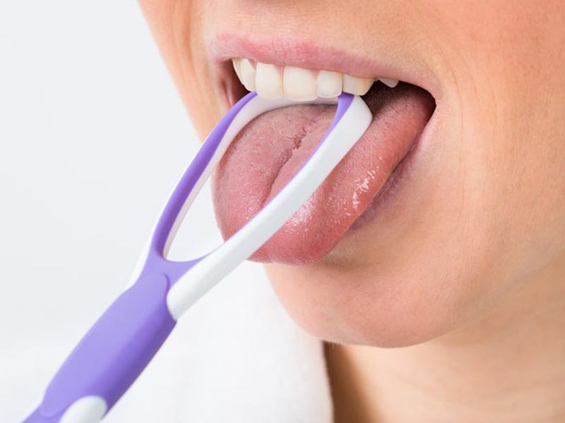 Vệ sinh răng miệng sạch sẽ để ngăn tình trạng hôi miệng